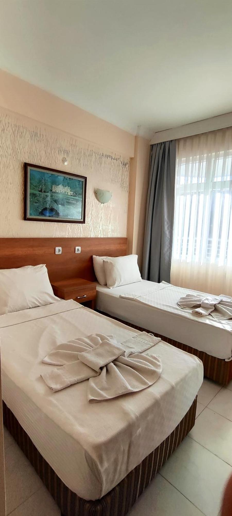 Dilhan Hotel Marmaris Buitenkant foto