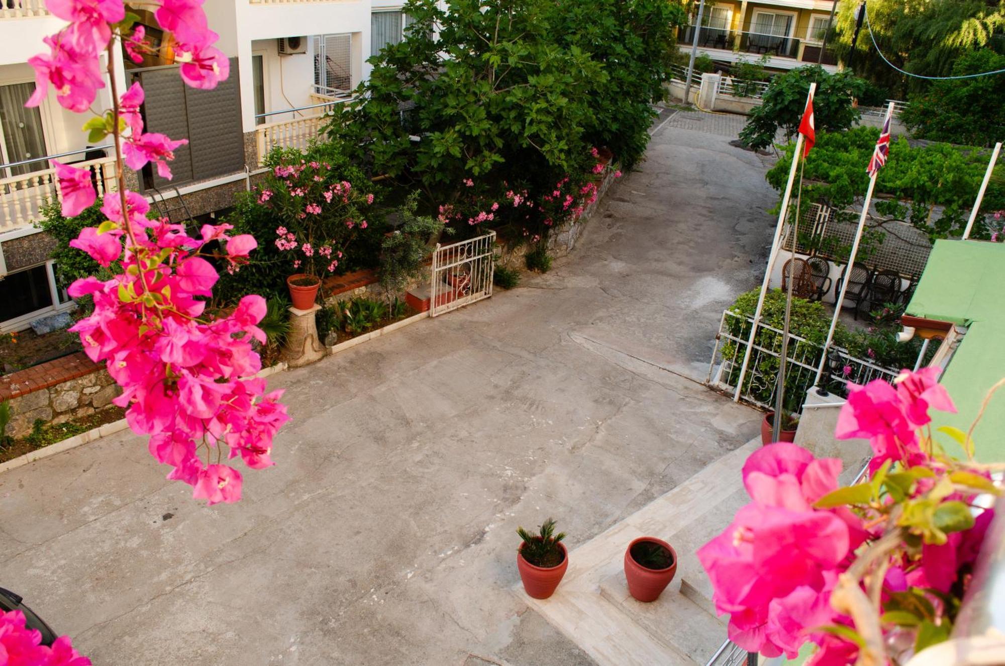 Dilhan Hotel Marmaris Buitenkant foto